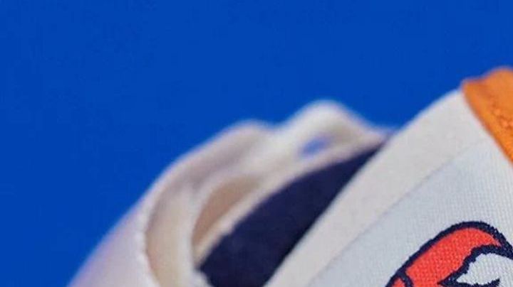 Bad Bunny Adidas Sneakers Cangrejeros