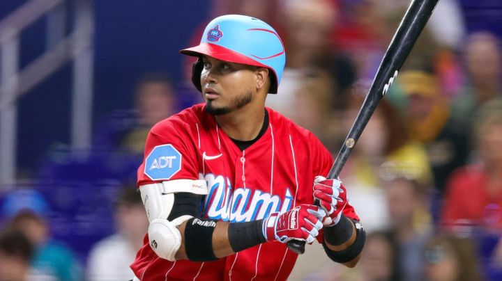 MIAMI, FLORIDA - JUNE 24: Luis Arraez #3 of the Miami Marlins at bat against the Pittsburgh Pirates during the first inning at loanDepot park on June 24, 2023 in Miami, Florida. (Photo by Megan Briggs/Getty Images)