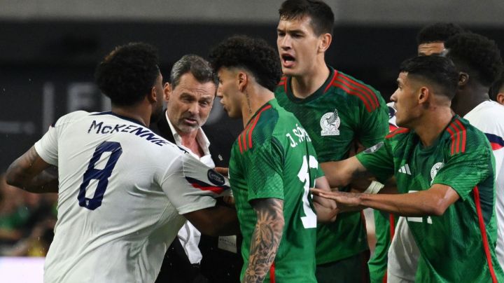LAS VEGAS, NEVADA - JUNE 15: Weston McKennie #8 of the United States reacts to a play involving Cesar Montes #3 of Mexico during the 2023 CONCACAF Nations League semifinals at Allegiant Stadium on June 15, 2023 in Las Vegas, Nevada. United States defeated Mexico 3-0. (Photo by Candice Ward/USSF/Getty Images for USSF)