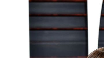 BEVERLY HILLS, CA - FEBRUARY 26: Actress Sofia Vergara (L) and actor Joe Manganiello attend the 2017 Vanity Fair Oscar Party hosted by Graydon Carter at Wallis Annenberg Center for the Performing Arts on February 26, 2017 in Beverly Hills, California. (Photo by John Shearer/Getty Images)