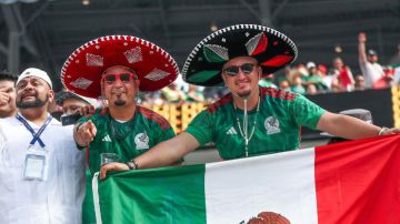 INGLEWOOD, CALIFORNIA - JULY 16: Fans of Mexico attend the Concacaf Gold Cup final match between Mexico and Panama at SoFi Stadium on July 16, 2023 in Inglewood, California. (Photo by Omar Vega/Getty Images)