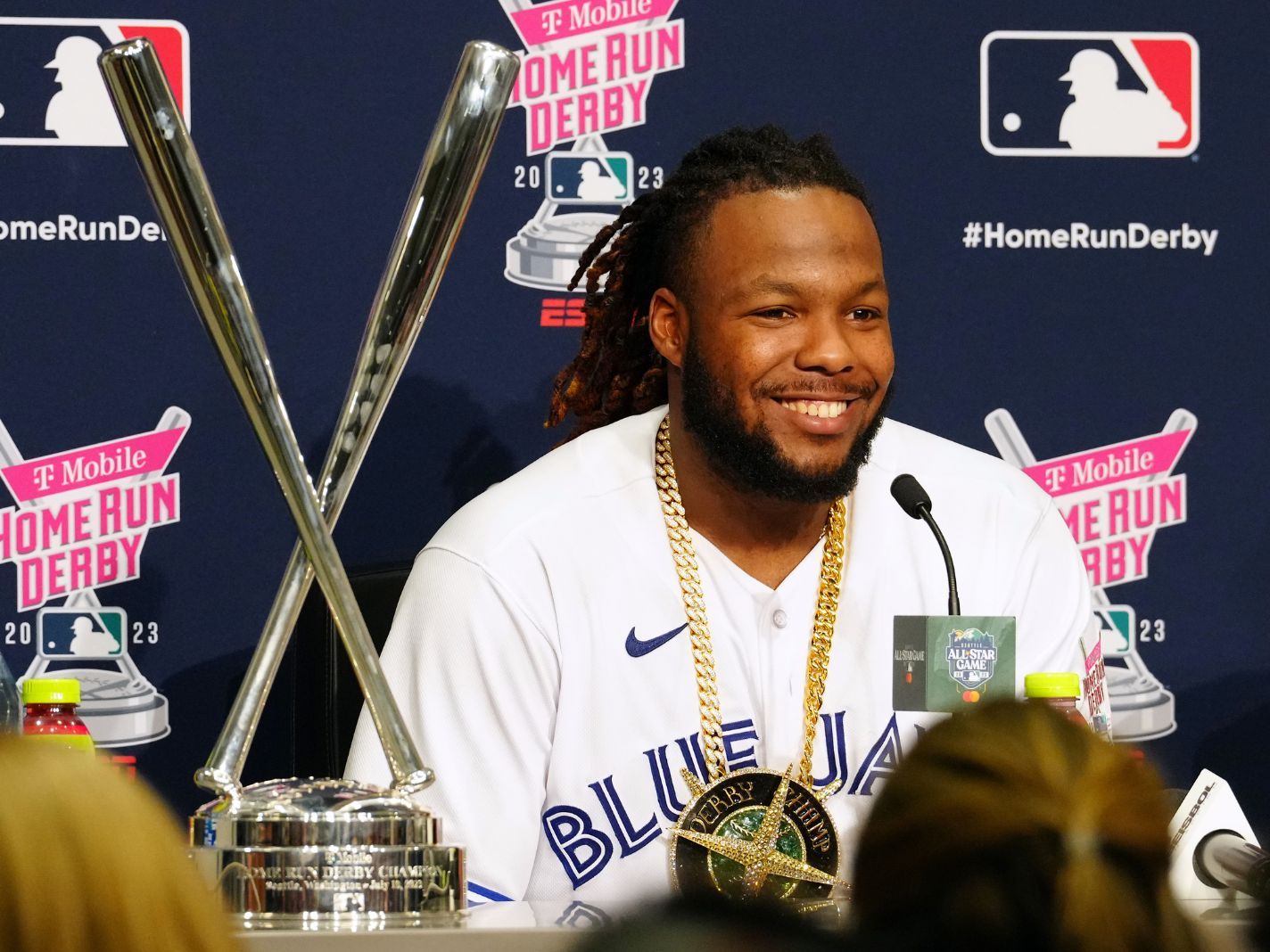 WATCH: Vladimir Guerrero Jr. Wins MLB Home Run Derby 16 Years 