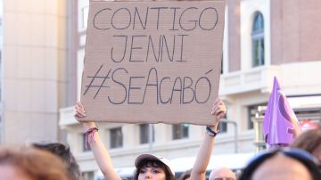 MADRID, SPAIN - AUGUST 28: Protesters during a demonstration called by feminist associations in support to Spain's player Jenni Hermoso, at Callao square in Madrid on August 28, 2023 in Madrid, Spain. Prompted by Luis Rubiales' refusal to resign, protesters in Madrid are rallying against sexual violence in sport. Rubiales, the president of Spain's soccer federation, faces potential FIFA suspension over allegations of inappropriate behavior, including an unwanted kiss on player Jenni Hermoso's lips after Spain's Women's World Cup victory. 81 players from the national team have gone on strike, and the majority of Spain's women's coaching staff have resigned, intensifying the mounting pressure for Rubiales to step down from his position. (Photo by Aldara Zarraoa/Getty Images)