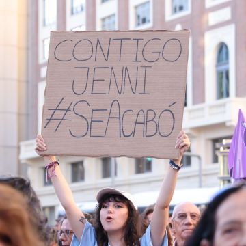 MADRID, SPAIN - AUGUST 28: Protesters during a demonstration called by feminist associations in support to Spain's player Jenni Hermoso, at Callao square in Madrid on August 28, 2023 in Madrid, Spain. Prompted by Luis Rubiales' refusal to resign, protesters in Madrid are rallying against sexual violence in sport. Rubiales, the president of Spain's soccer federation, faces potential FIFA suspension over allegations of inappropriate behavior, including an unwanted kiss on player Jenni Hermoso's lips after Spain's Women's World Cup victory. 81 players from the national team have gone on strike, and the majority of Spain's women's coaching staff have resigned, intensifying the mounting pressure for Rubiales to step down from his position. (Photo by Aldara Zarraoa/Getty Images)