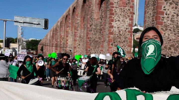 QUERETARO, MEXICO - SEPTEMBER 28: Demonstrators hold a banner during a march for abortion on September 28, 2020 in Queretaro, Mexico. (Photo by Cesar Gomez/Jam Media/Getty Images)