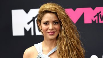 NEWARK, NEW JERSEY - SEPTEMBER 12: Shakira poses in the press room at the 2023 MTV Video Music Awards at Prudential Center on September 12, 2023 in Newark, New Jersey. (Photo by Jamie McCarthy/WireImage)