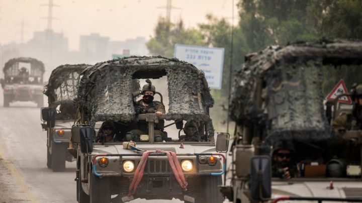 10 October 2023, Israel, Sa'ad: Israeli forces patrol areas along the Israeli-Gaza border as fighting between Israeli troops and Islamist Hamas militants continues. Photo: Ilia Yefimovich/dpa (Photo by Ilia Yefimovich/picture alliance via Getty Images)