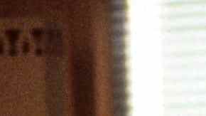 Matthew Perry and Salma Hayek enter a home in a scene from the film 'Fools Rush In', 1997. (Photo by Columbia Pictures/Getty Images)