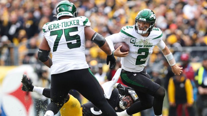 NFL Players on the field