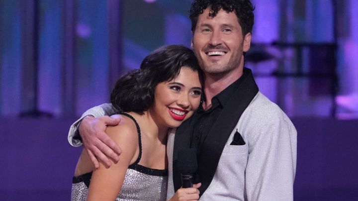 XOCHITL GOMEZ, VAL CHMERKOVSKY in Dancing with the Stars "Motown Night"
