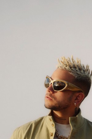 "Piscina"_Maria Becerra