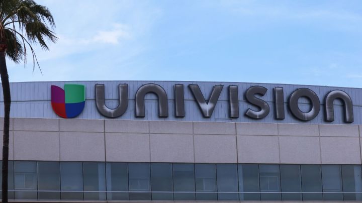 LOS ANGELES, CALIFORNIA - APRIL 14: The Univision logo is posted atop the Univision building a day after the company announced plans to merge with Grupo Televisa on April 14, 2021 in Los Angeles, California. Mexican Televisa and US Hispanic Univision, two of the biggest Spanish speaking media companies, announced yesterday they will join forces to compete in the regional streaming market. The merger will include assets and content of the two giants to gain production capacity and share in the growing Hispanic market. (Photo by Mario Tama/Getty Images)