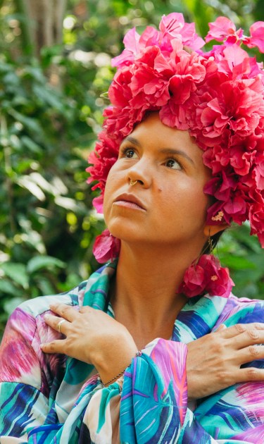 Li Saumet Headshot #2