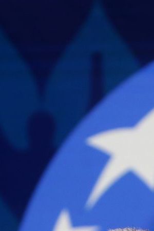 MIAMI, FLORIDA - DECEMBER 07: Lionel Scaloni, Head Coach of Argentina, presents the Copa America trophy during the official draw of CONMEBOL Copa América 2024 at James L. Knight Center on December 07, 2023 in Miami, Florida. (Photo by Gustavo Pagano/Getty Images)