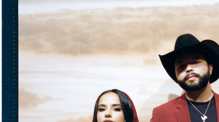 ‘POR EL CONTRARIO’_Becky G_Angela Aguilar_Leonardo Aguilar