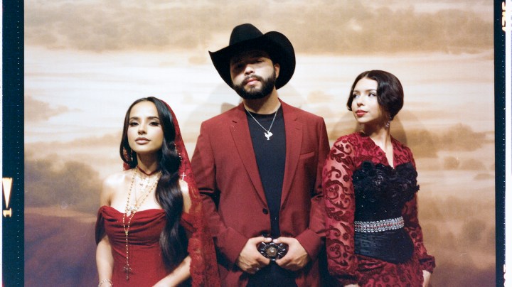 ‘POR EL CONTRARIO’_Becky G_Angela Aguilar_Leonardo Aguilar