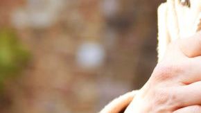 Pickpocket taking wallet