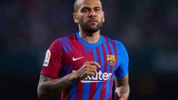 SEVILLE, SPAIN - MAY 07: Dani Alves of FC Barcelona looks on during the La Liga Santander match between Real Betis and FC Barcelona at Estadio Benito Villamarin on May 07, 2022 in Seville, Spain. (Photo by Fran Santiago/Getty Images)