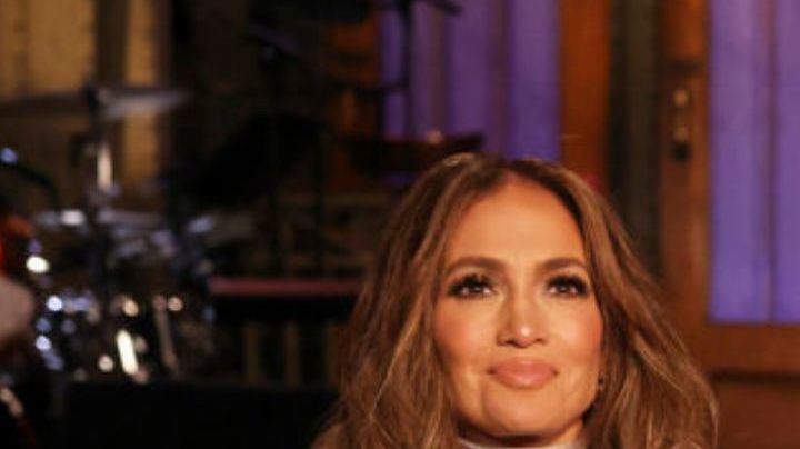 Jennifer Lopez and Ayo Edebiri during SNL