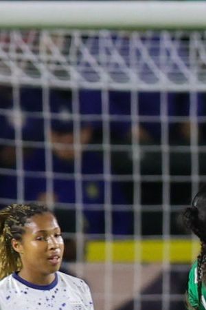CARSON, CALIFORNIA - FEBRUARY 26: Mayra Pelayo #20 of Mexico celebrates scoring with teammates during second half stoppage time against the United States during the 2024 Concacaf W Gold Cup Group A match at Dignity Health Sports Park on February 26, 2024 in Carson, California. (Photo by Jenny Chuang/ISI Photos/USSF/Getty Images for USSF)