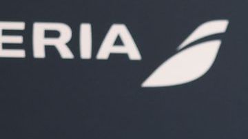 RIVIERA MAYA, MEXICO - APRIL 20: Enzo Vogrincic poses during the red carpet for the 11th edition of Premios Platino at Xcaret on April 20, 2024 in Riviera Maya, Mexico. (Photo by Hector Vivas/Getty Images)