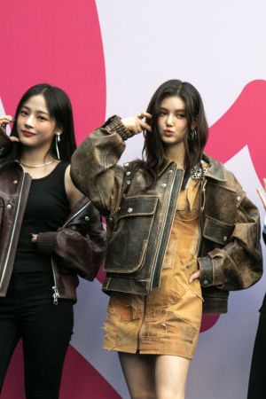 SEOUL, SOUTH KOREA - FEBRUARY 1: (L-R) Minji, Danielle, Hearin, Hanni, and Hyein, members of NewJeans, a K-pop girl band, pose during a photo call for JULYCOLUMN at Seoul Fashion Week F/W 2024 on February 1, 2024 in Seoul, South Korea. (Photo by Jean Chung/Getty Images)