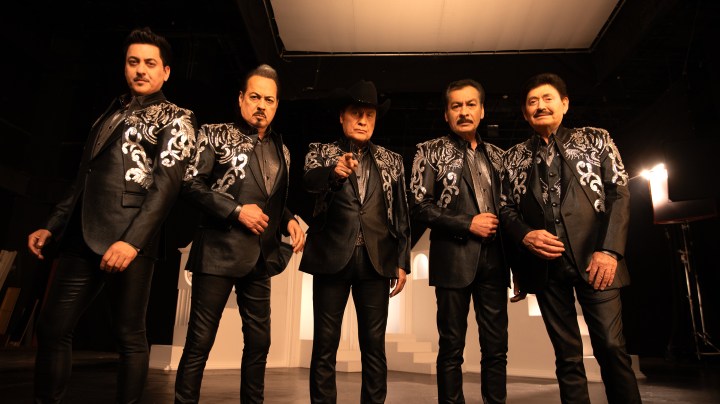 Los Tigres Del Norte_'Aquí Mando