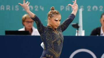 PARIS, FRANCE - JULY 30: Flavia Saraiva of Team Brazil competes on the Floor during the Artistic Gymnastics Women's Team Final on day four of the Olympic Games Paris 2024 at Bercy Arena on July 30, 2024 in Paris, France. (Photo by Jamie Squire/Getty Images)