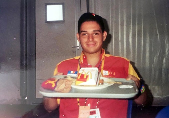 Oscar Bastidas working at McDonald's as a teenager