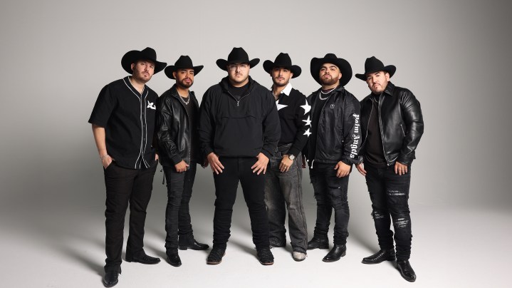 Grupo Frontera-Jugando A Que No