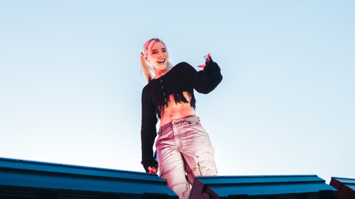 Young Miko_XOXO Tour