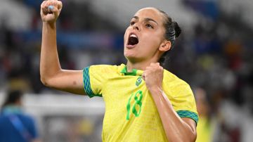 MARSEILLE, FRANCE - AUGUST 06: Gabi Portilho #18 of Team Brazil celebrates victory after the Women's semifinal match between Brazil and Spain during the Olympic Games Paris 2024 at Stade de Marseille on August 06, 2024 in Marseille, France. (Photo by Clive Mason/Getty Images)