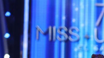 SAN SALVADOR, EL SALVADOR - NOVEMBER 18: Miss Paraguay Elicena Andrada walks onstage during the 72nd Miss Universe Competition at Gimnasio Nacional José Adolfo Pineda on November 18, 2023 in San Salvador, El Salvador. (Photo by Hector Vivas/Getty Images)