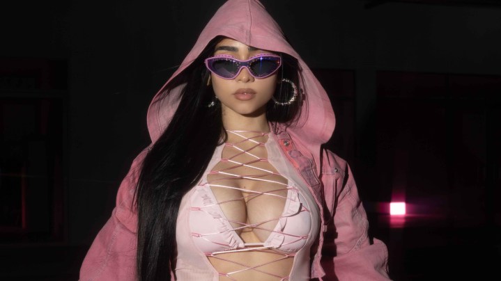 Paloma Mami_‘Mi Kama’