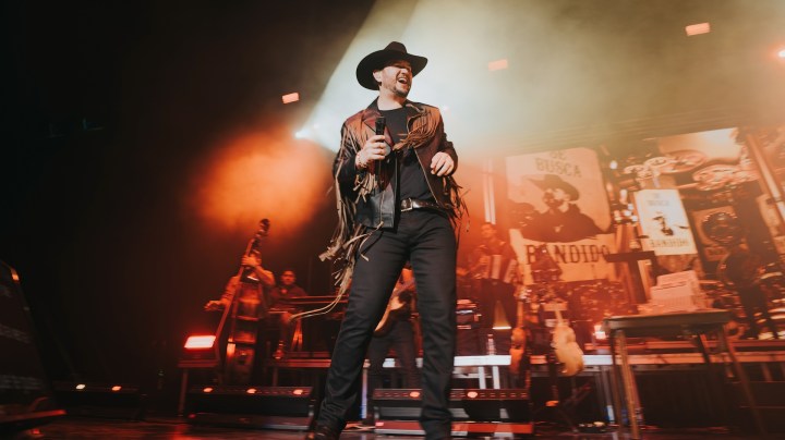 Edén Muñoz_Como En Los Viejos