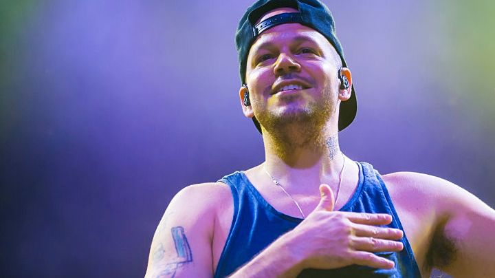 PHILADELPHIA, PA - SEPTEMBER 21:  Rapper and founder of the alternative rap group Calle 13, Residente performs on stage during 'Residente US Tour' at The Fillmore Philadelphia on September 21, 2018 in Philadelphia, Pennsylvania.  (Photo by Gilbert Carrasquillo/Getty Images)
