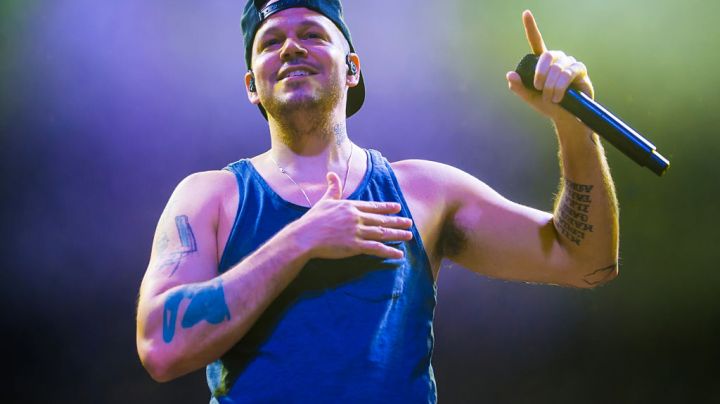 PHILADELPHIA, PA - SEPTEMBER 21: Rapper and founder of the alternative rap group Calle 13, Residente performs on stage during 'Residente US Tour' at The Fillmore Philadelphia on September 21, 2018 in Philadelphia, Pennsylvania. (Photo by Gilbert Carrasquillo/Getty Images)