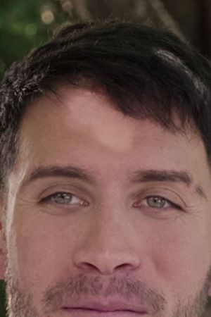 Love Is Blind Argentina S1. (L to R) Santiago M., Emily Ceco in Love Is Blind Argentina S1. Cr. Courtesy of Netflix / Netflix ©2024