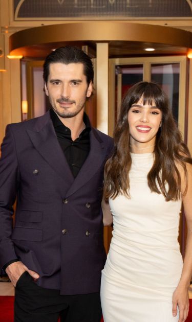 Yon Gonzalez Samantha Siqueiros 3_Velvet El Nuevo Imperio Production Kick-Off_Telemundo.jpg
