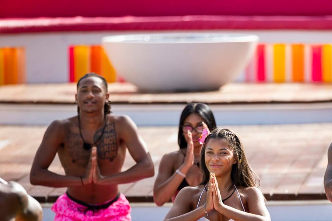 LOVE ISLAND USA -- Episode 731 -- Pictured: (l-r) Taylor Williams, Clarke Carraway, Amaya Espinal, Bryan Arenales -- (Photo by: Ben Symons/Peacock)
