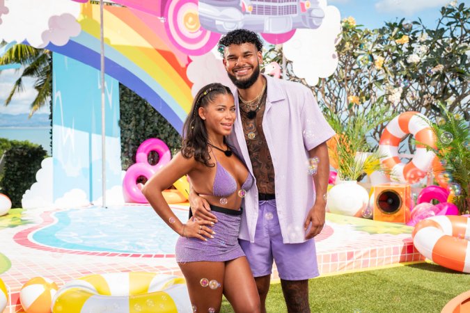 LOVE ISLAND USA -- Episode 733 -- Pictured: (l-r) Amaya Espinal, Bryan Arenales -- (Photo by: Kim Nunneley/Peacock)