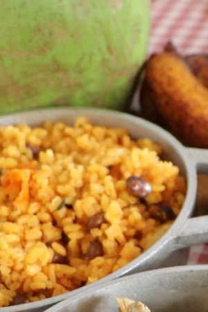 Puerto rican food sampler in restaurant. Asset id: 1555801496