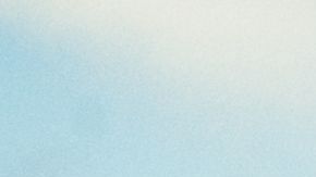 María Gabriela de Faría (The Engineer) and Sara Sampaio (Eve Teschmacher) in Superman