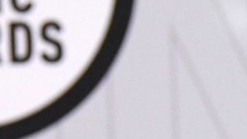 Ninel Conde llega a la ceremonia de los Latin American Music Awards en el BB&T Center, el jueves 15 de abril de 2021 en Sunrise, Florida. (AP Foto/Taimy Alvarez)