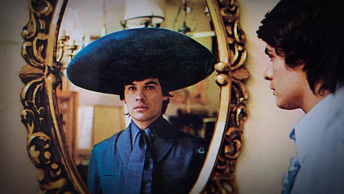 Juan Gabriel in Juan Gabriel: Debo, puedo y quiero S.1. Courtesy of Netflix / Netflix © 2025