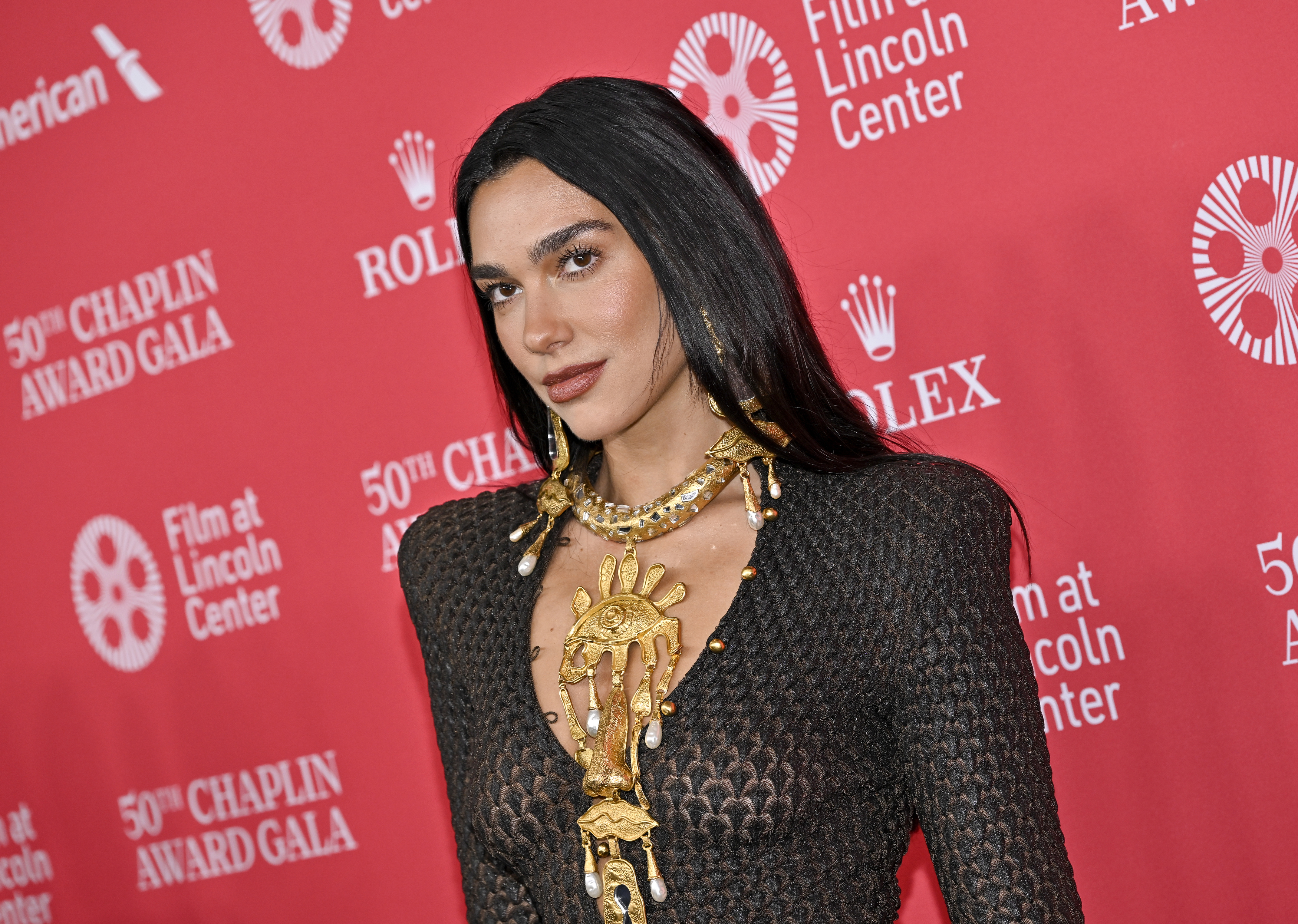 WATCH: Dua Lipa Covers Luis Miguel’s Version of ‘Bésame Mucho’ in Mexico City