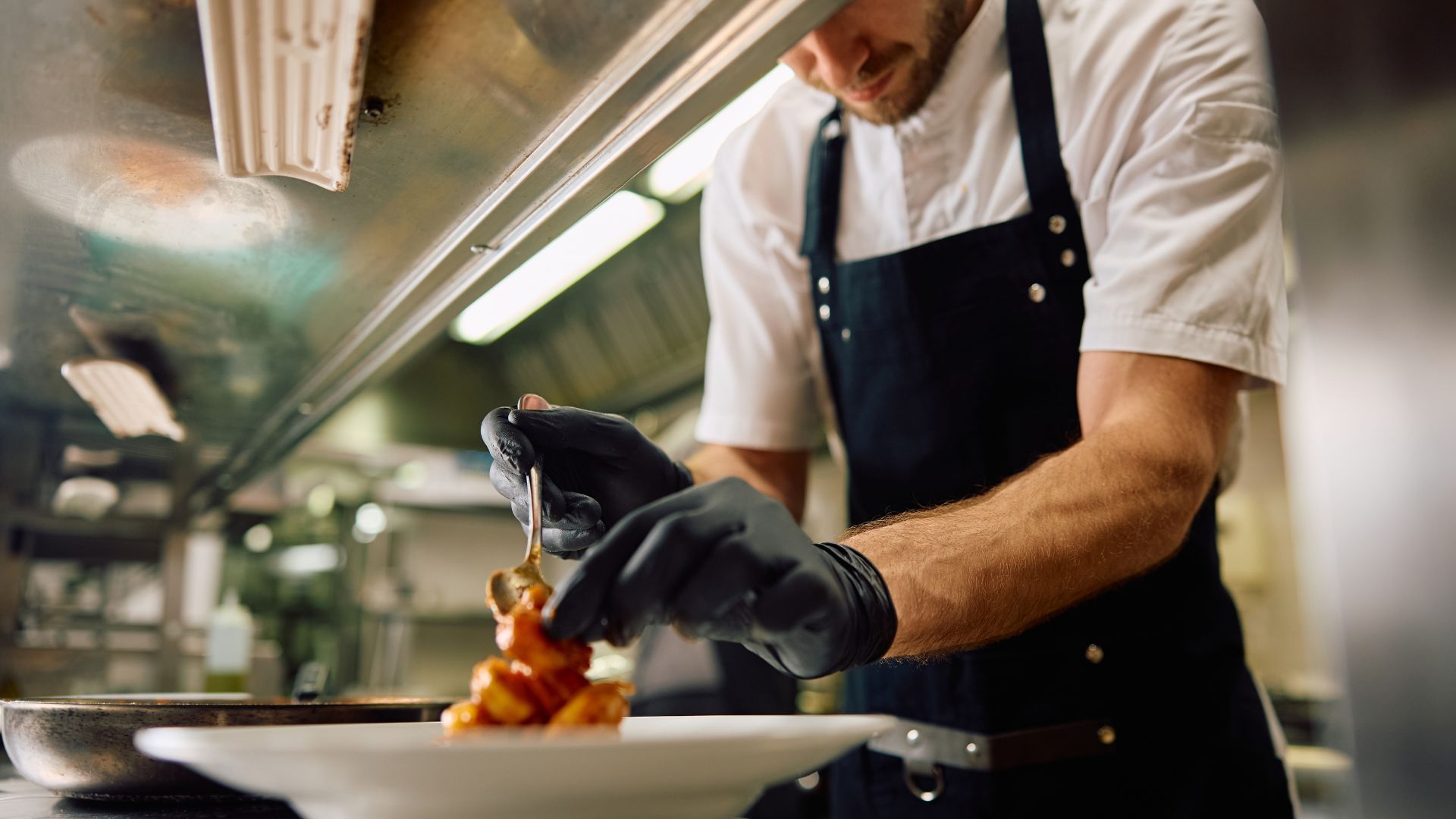 Over 40+ Chicago Chefs Unite to Support Immigrant Families