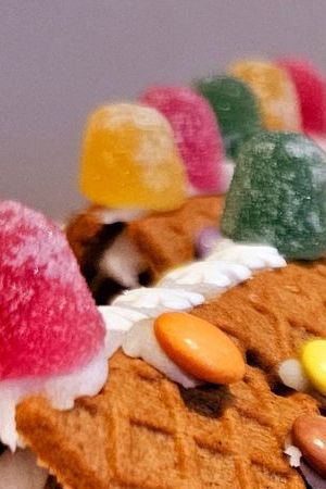 Shutterstock: 2669266307