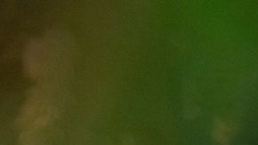 Bridgerton. (L to R) Luke Thompson as Benedict Bridgerton, Yerin Ha as Sophie Baek in episode 401 of Bridgerton. Cr. Liam Daniel/Netflix © 2025