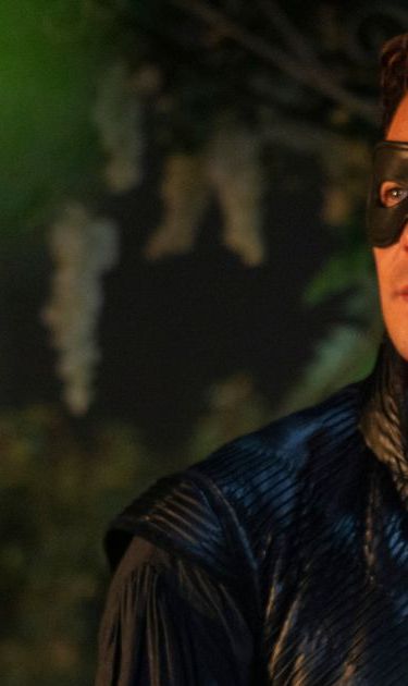 Bridgerton. (L to R) Luke Thompson as Benedict Bridgerton, Yerin Ha as Sophie Baek in episode 401 of Bridgerton. Cr. Liam Daniel/Netflix © 2025